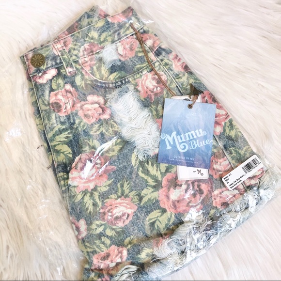 SOLD Show Me Your MuMu || Toledo Teardrop Shorts - Picture 3 of 3